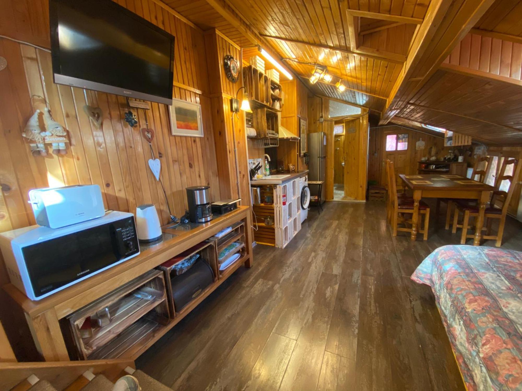 Homestay Wooden Attic *